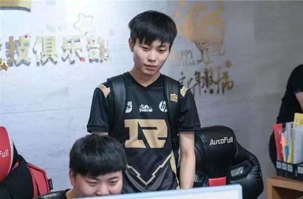 一词让人联 一词让人联